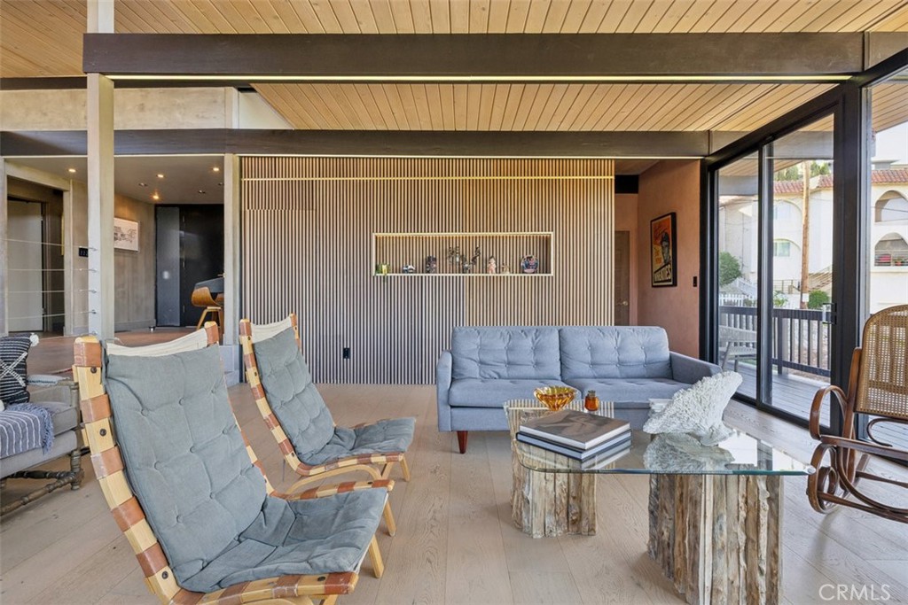 21090 Rios Street Woodland Hills, CA 91364 - Photo 9 of 56