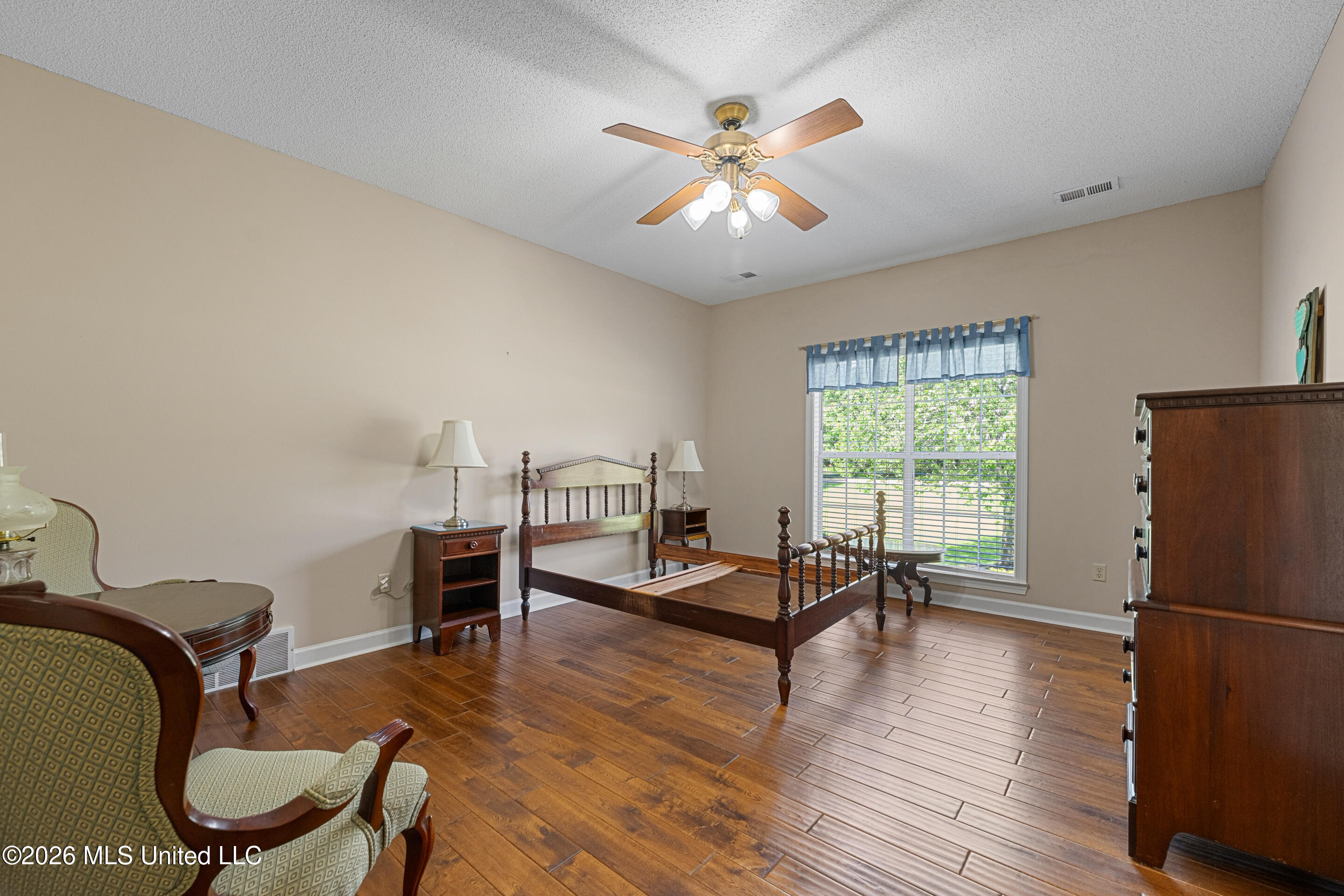 127 West Sweetwater Road Byhalia, MS 38611 - Photo 7 of 25 Primary Bedroom
