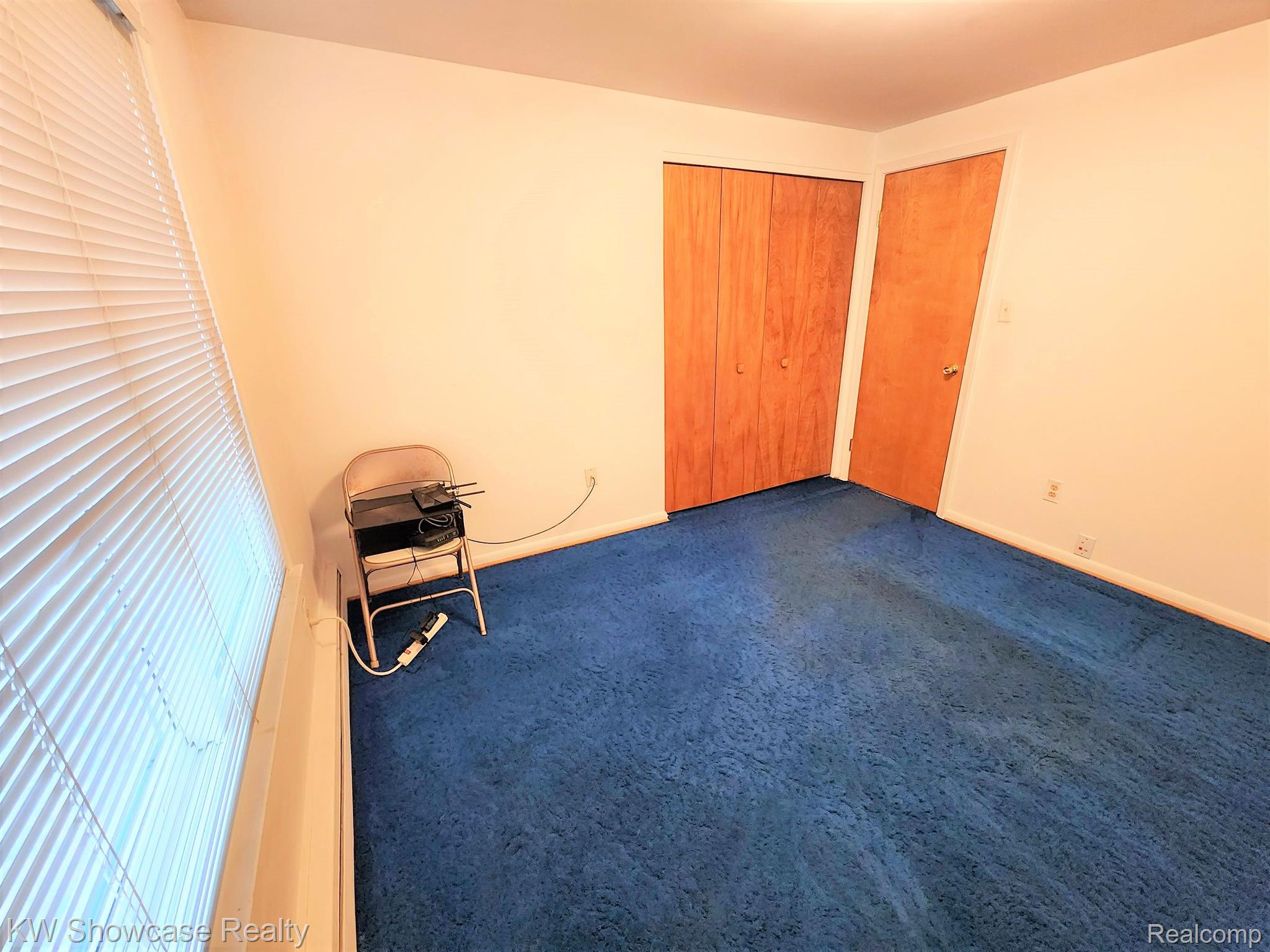 7090 Valleybrook Road West Bloomfield, MI 48322 - Photo 59 of 76 4th BR - reverse angle.