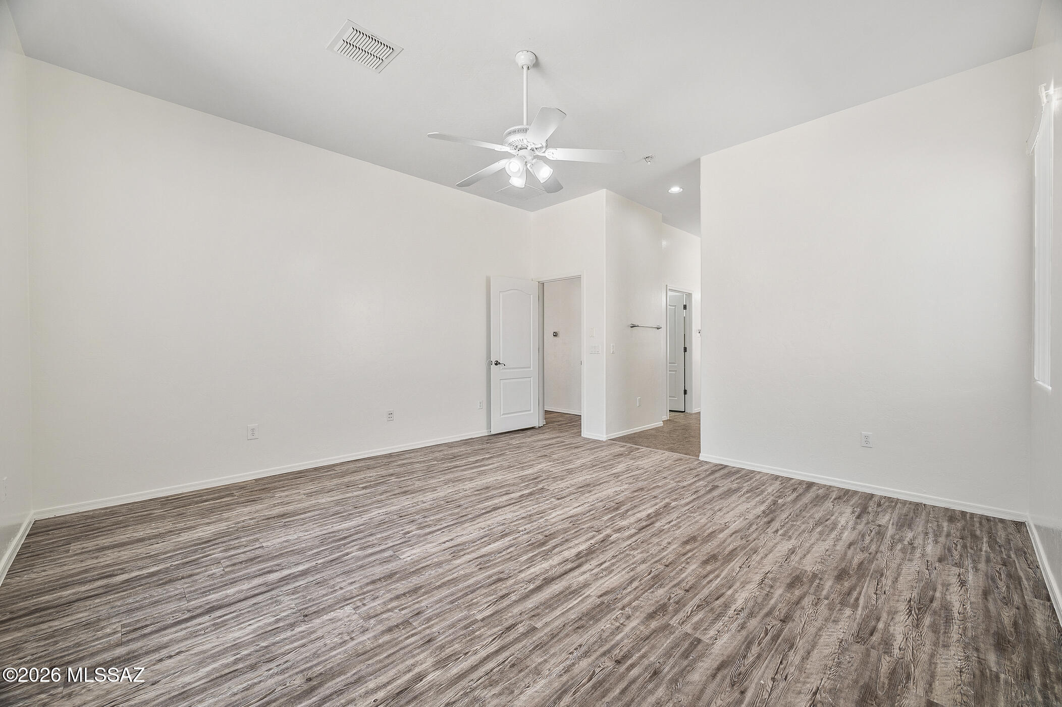 1053 South Seldon Place Vail, AZ 85641 - Photo 20 of 45 Master Bed