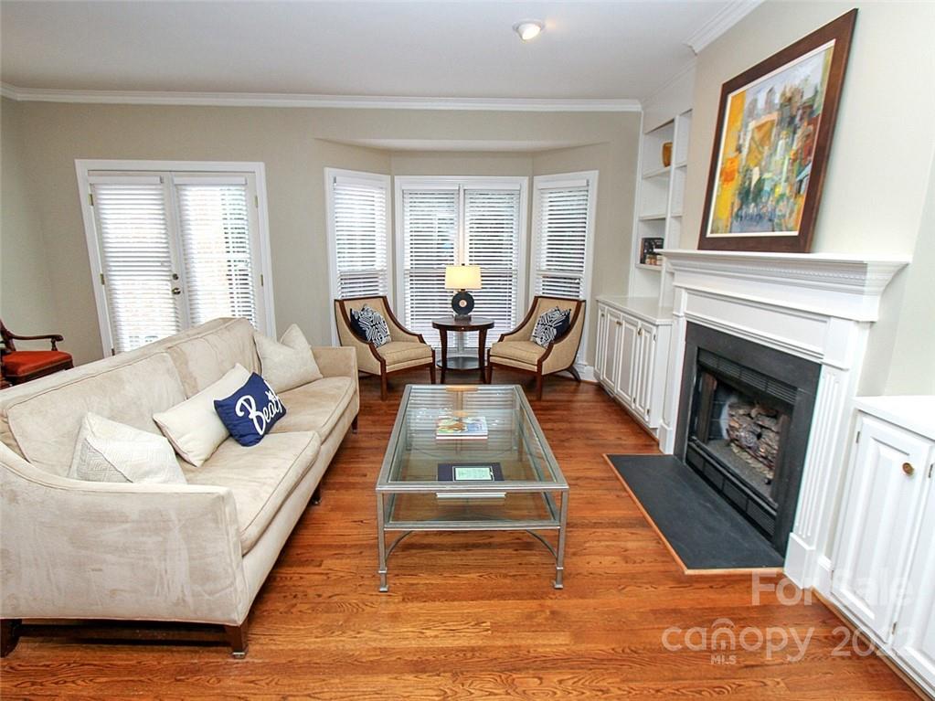 4607 Curraghmore Road Charlotte, NC 28210 - Photo 9 of 31 Gallery Image 9