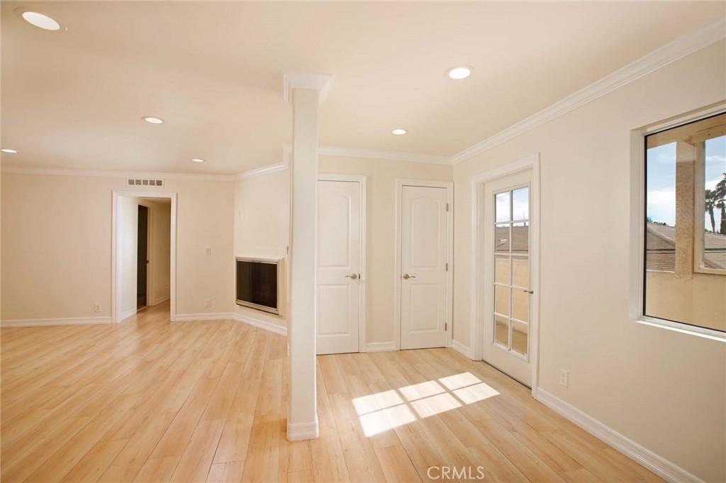 570 West Stocker Street Glendale, CA 91202 - Photo 16 of 35