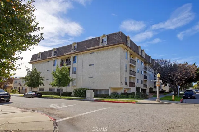 $649,000 | 570 West Stocker Street, Glendale, CA 91202