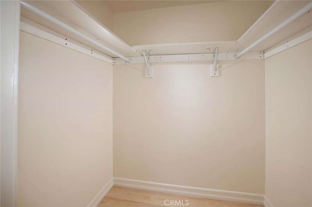 570 West Stocker Street Glendale, CA 91202 - Photo 23 of 35