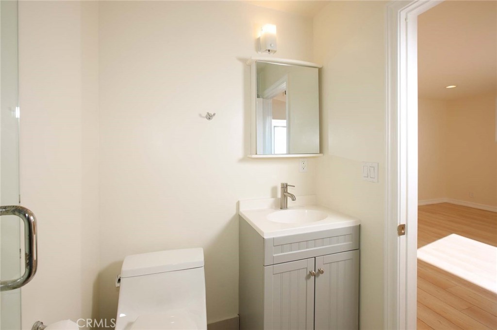 570 West Stocker Street Glendale, CA 91202 - Photo 24 of 35