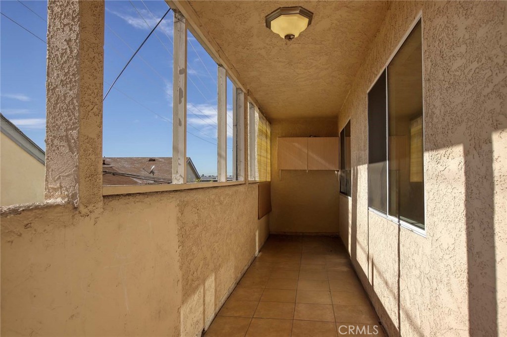 570 West Stocker Street Glendale, CA 91202 - Photo 27 of 35