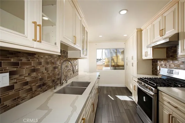 $649,000 | 570 West Stocker Street, Glendale, CA 91202