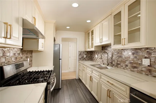 $649,000 | 570 West Stocker Street, Glendale, CA 91202