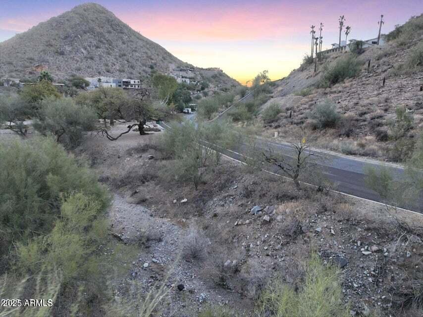 7133 North 40th Street, Unit 182 Paradise Valley, AZ 85253 - Photo 11 of 12 a view of a dry field