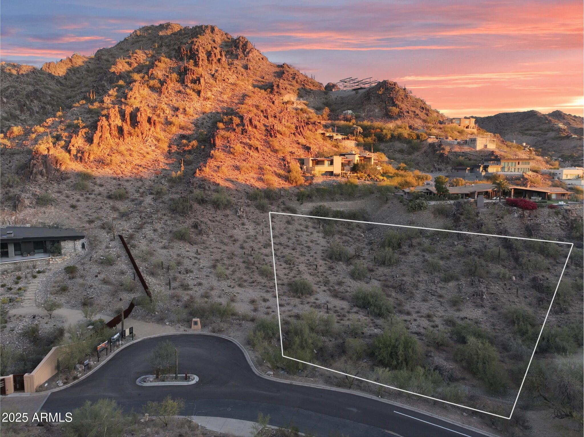 7133 North 40th Street, Unit 182 Paradise Valley, AZ 85253 - Photo 8 of 12 a view of a yard