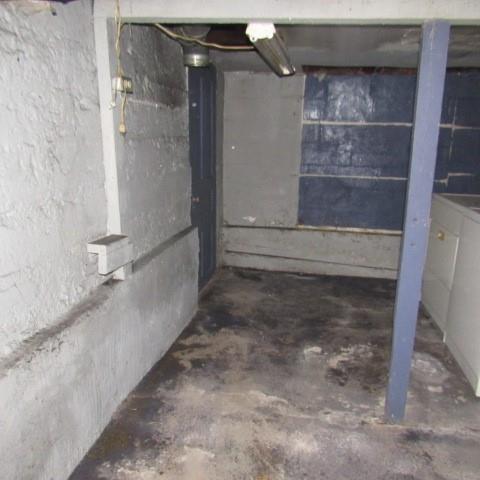 39 2nd Street Cairnbrook, PA 15924 - Photo 27 of 28 a view of bath room