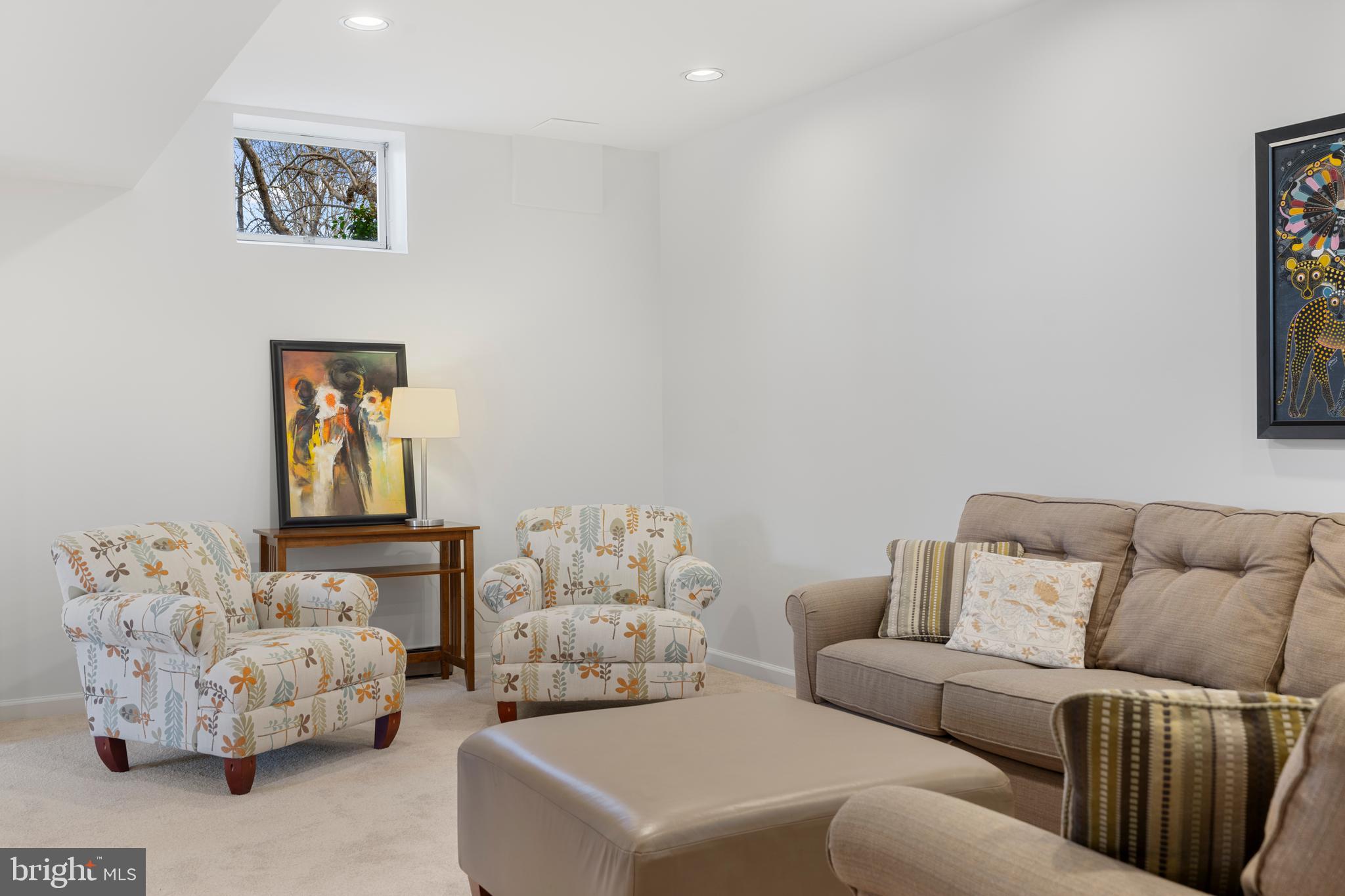 10 7 Springs Court Phoenix, MD 21131 - Photo 39 of 64 a living room with furniture and a couch