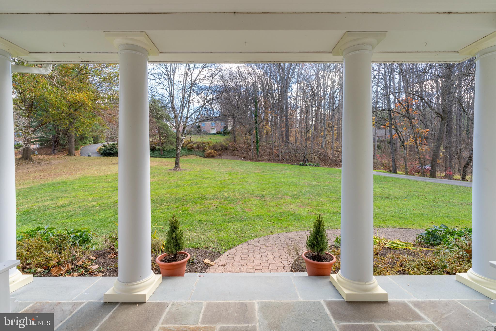 10 7 Springs Court Phoenix, MD 21131 - Photo 5 of 64 a view of a patio with a yard