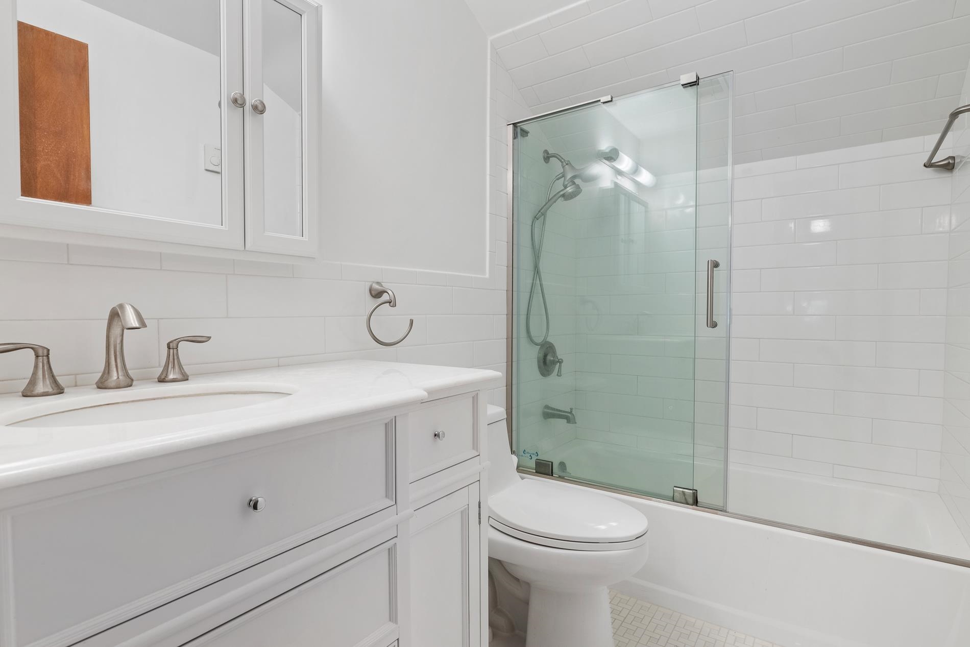 8 Burr Oak Road, Unit 8 Winhall, VT 05340 - Photo 5 of 27