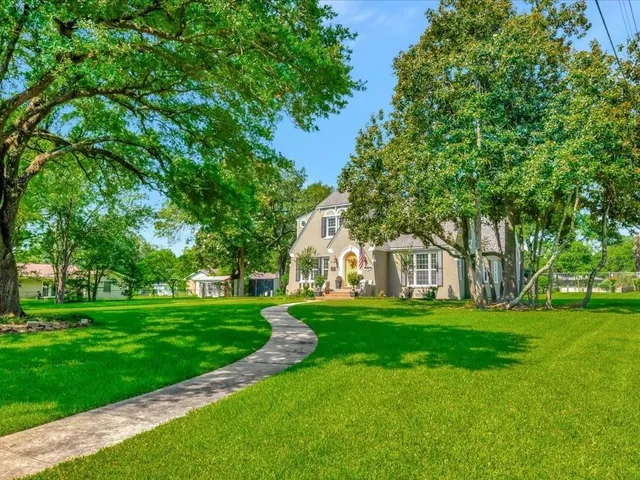 $539,000 | 402 South Bynum Street, Lufkin, TX 75904