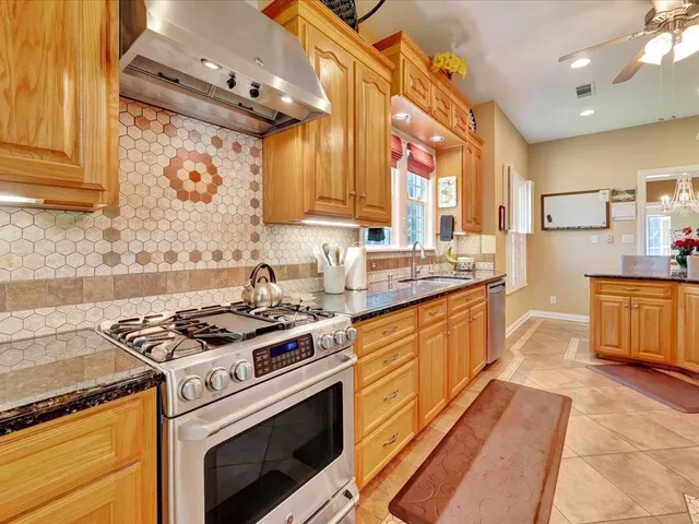 $539,000 | 402 South Bynum Street, Lufkin, TX 75904