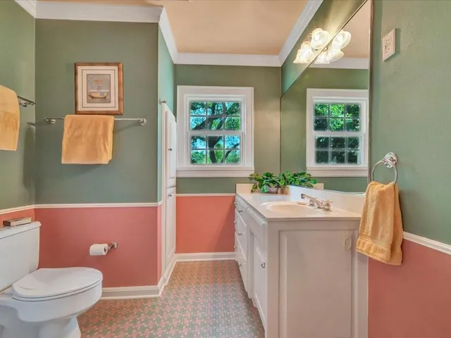 $539,000 | 402 South Bynum Street, Lufkin, TX 75904