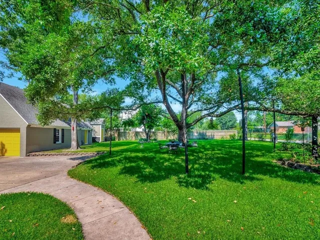 $539,000 | 402 South Bynum Street, Lufkin, TX 75904