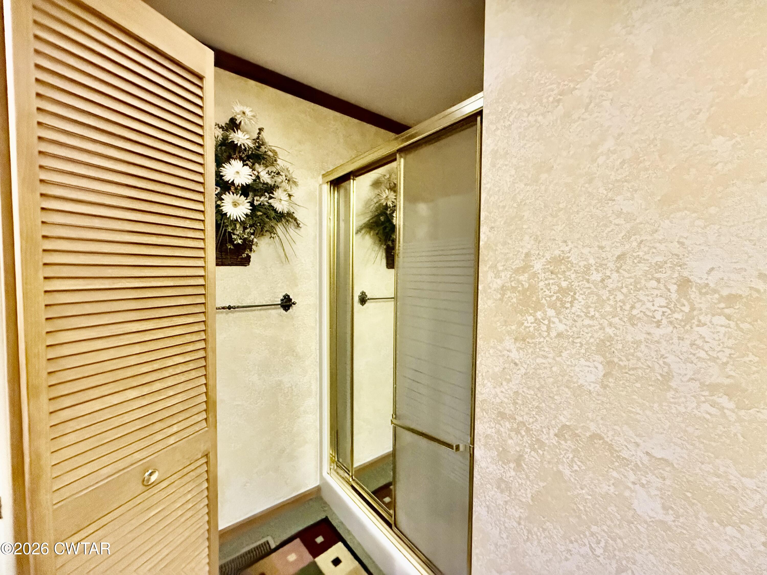 5082 Claude Tucker Road Union City, TN 38261 - Photo 11 of 20 a view of a bathroom