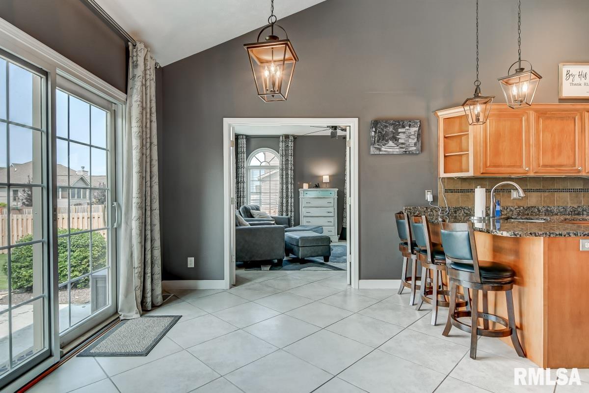 911 Deerfield Road Chatham, IL 62629 - Photo 13 of 45 Gallery Image 13