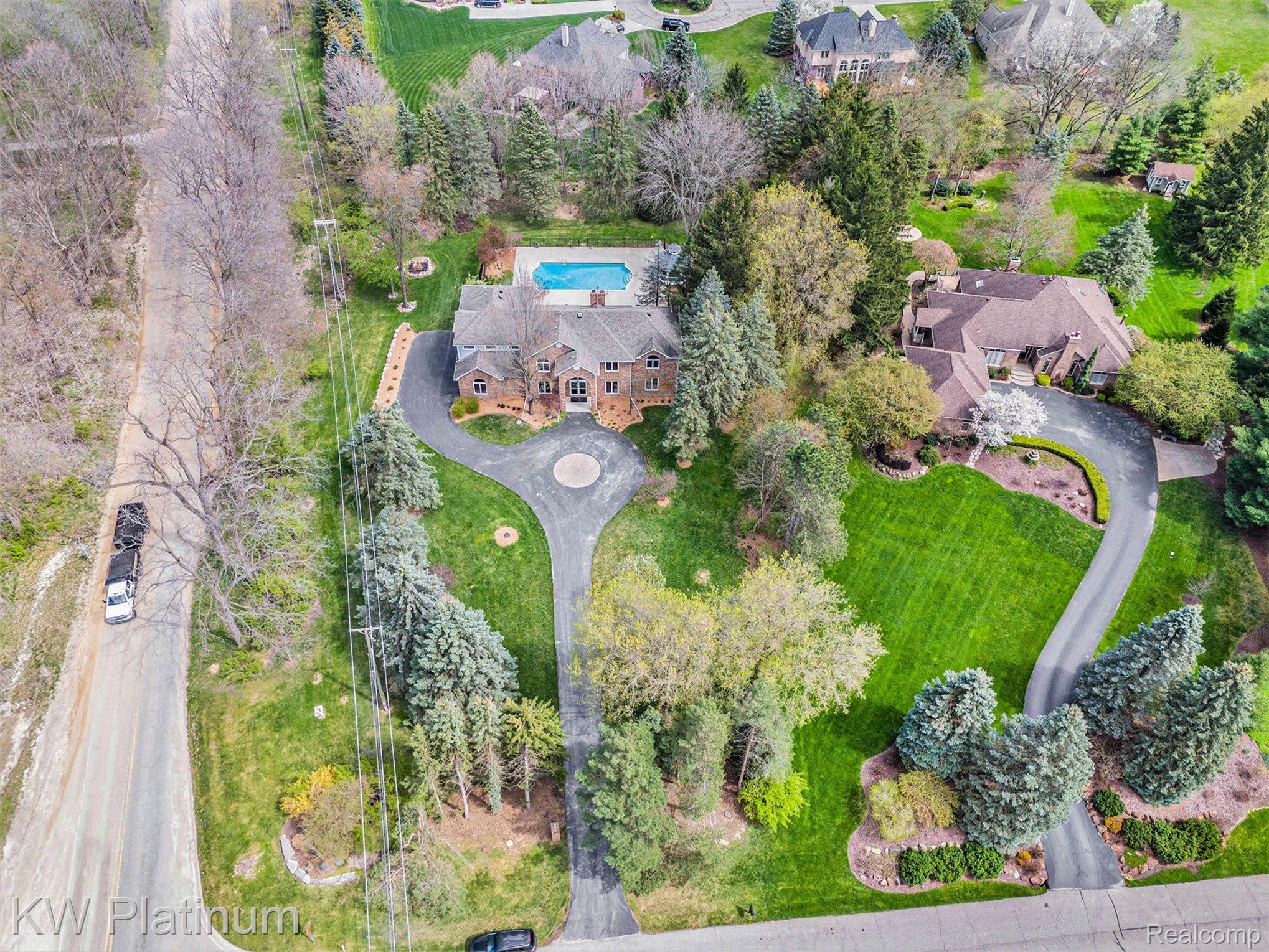 4525 Valley View Rochester, MI 48306 - Photo 43 of 49 Gallery Image 43