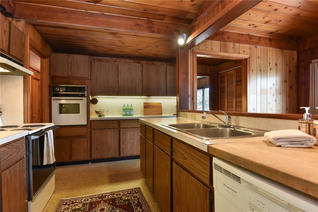 124 Walnut Road North Kingstown, RI 02852 - Photo 20 of 33