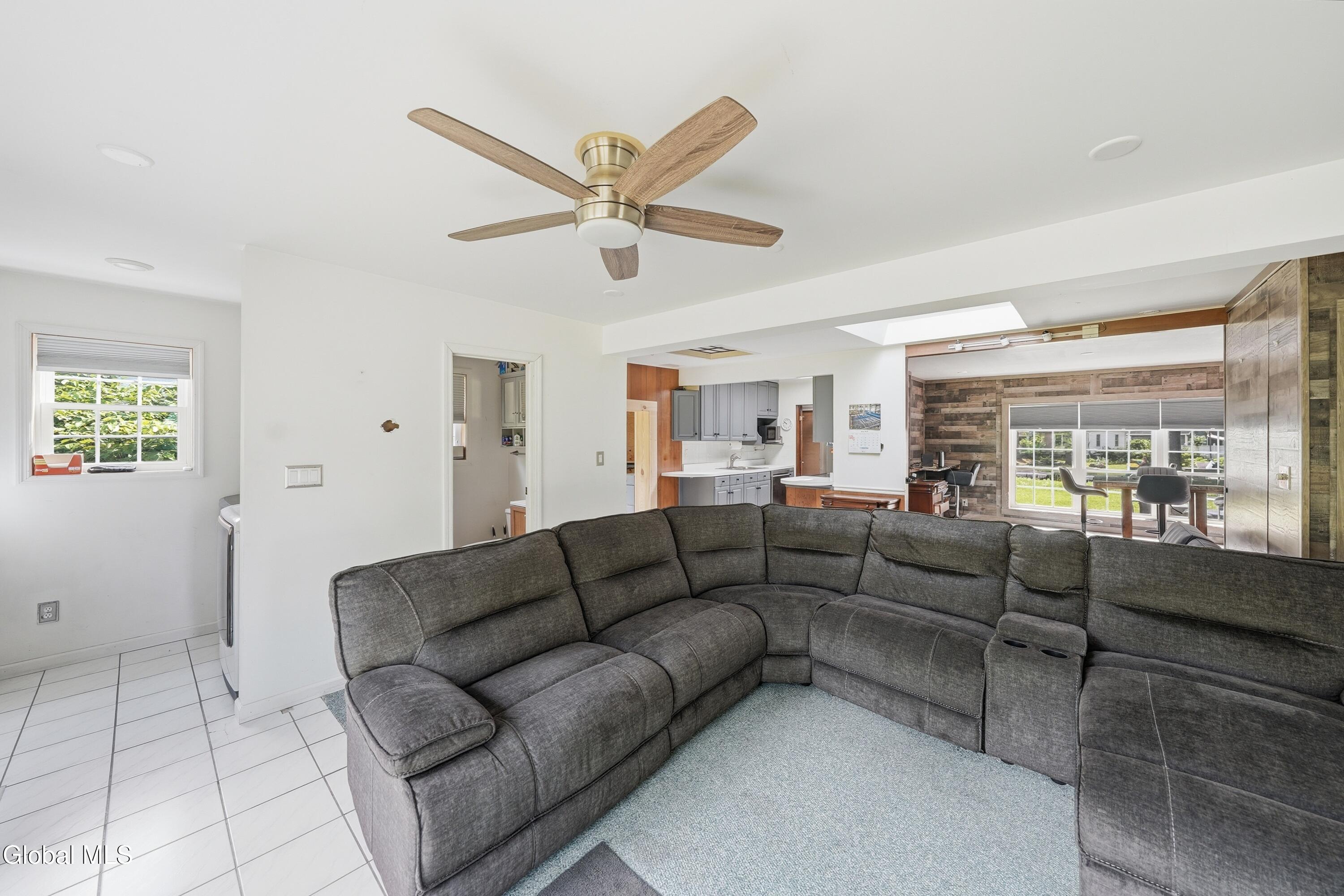 22 Pinewood Road Guilderland, NY 12084 - Photo 12 of 27 DSC02540