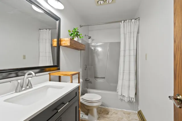 $295,900 | W4609 South Pearl Lake Road, Redgranite, WI 54970