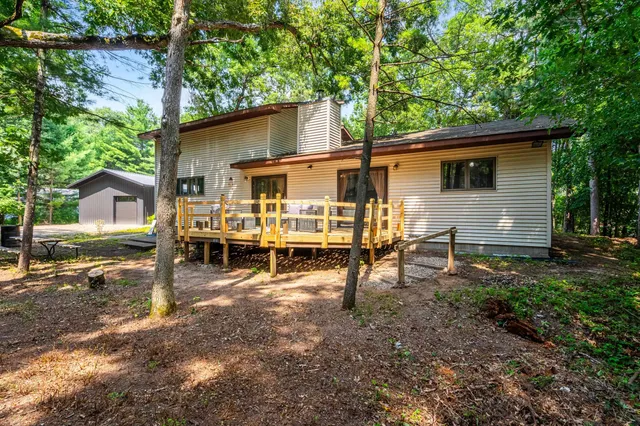 $295,900 | W4609 South Pearl Lake Road, Redgranite, WI 54970