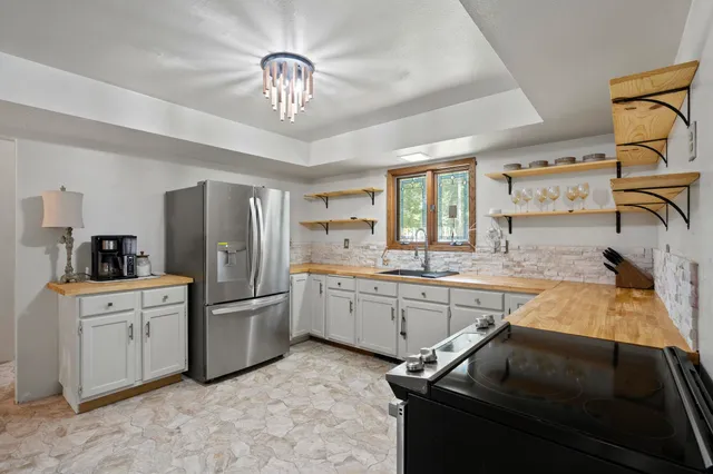 $295,900 | W4609 South Pearl Lake Road, Redgranite, WI 54970