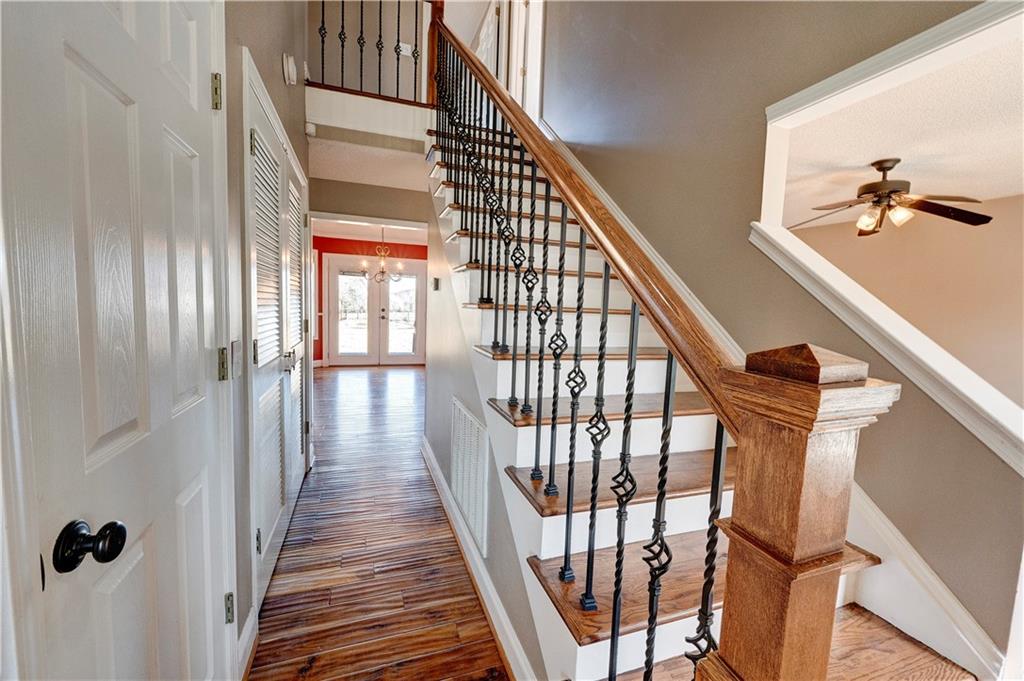 337 Oakland Drive Calhoun, GA 30701 - Photo 2 of 67