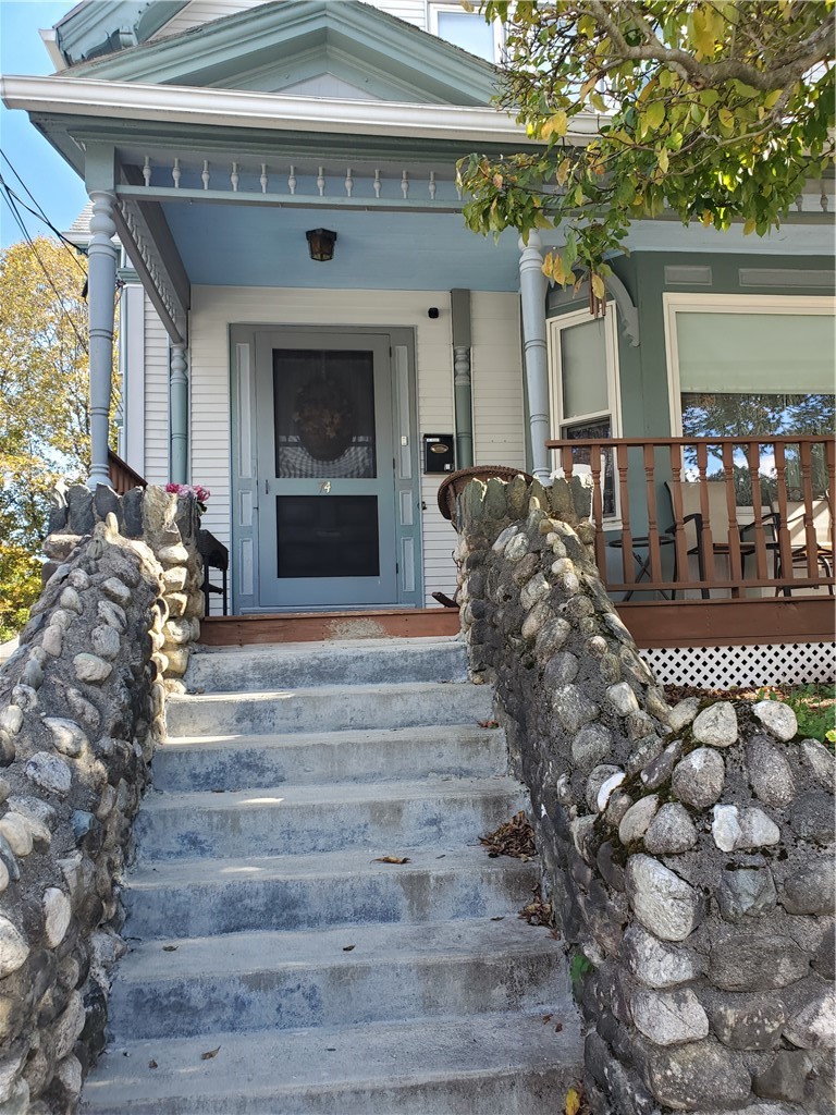 74 Maple Street Woonsocket, RI 02895 - Photo 4 of 20 Gallery Image 4