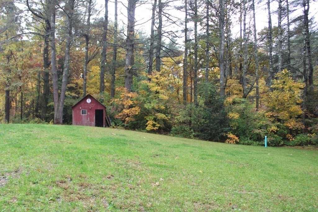 39 Harkness Road Pelham, MA 01002 - Photo 4 of 17