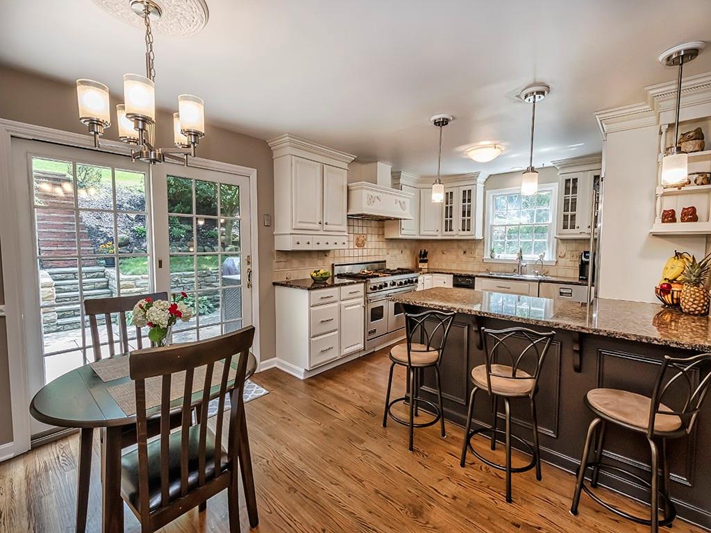 759 Pinetree Road Pittsburgh, PA 15243 - Photo 8 of 25 Gallery Image 8
