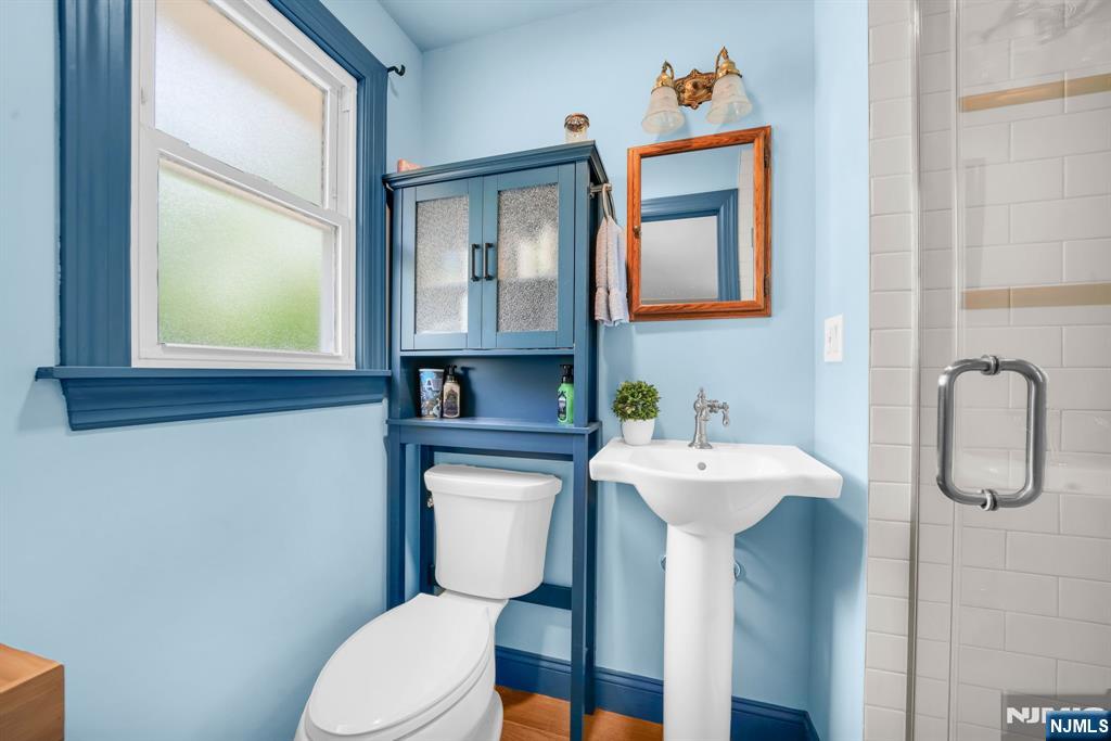 19 Lawrence Road Wayne, NJ 07470 - Photo 13 of 33