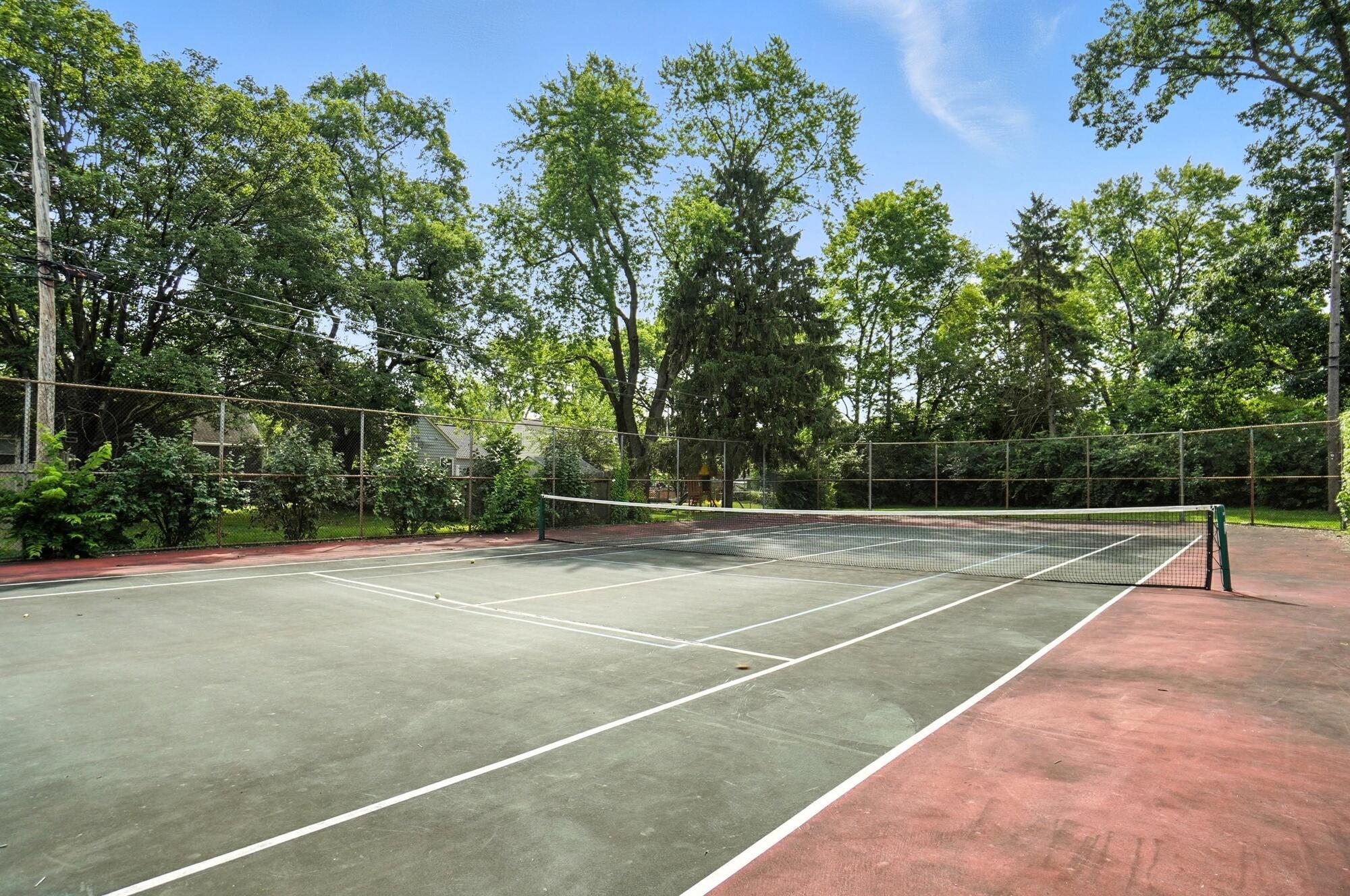 905 Kinnear Road Columbus, OH 43212 - Photo 58 of 67 Community Tennis Courts