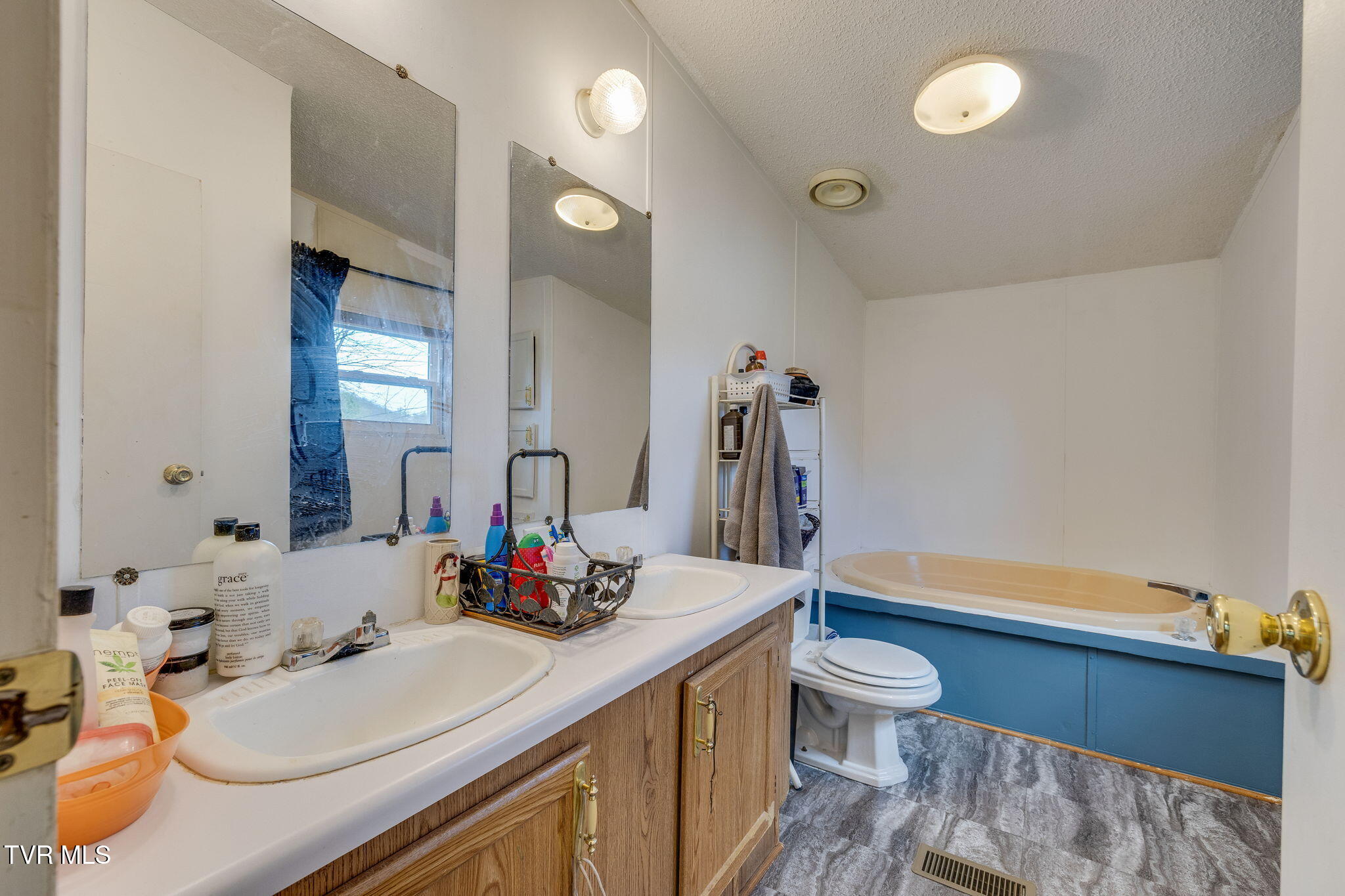 475 Bill West Road Limestone, TN 37681 - Photo 17 of 30 016