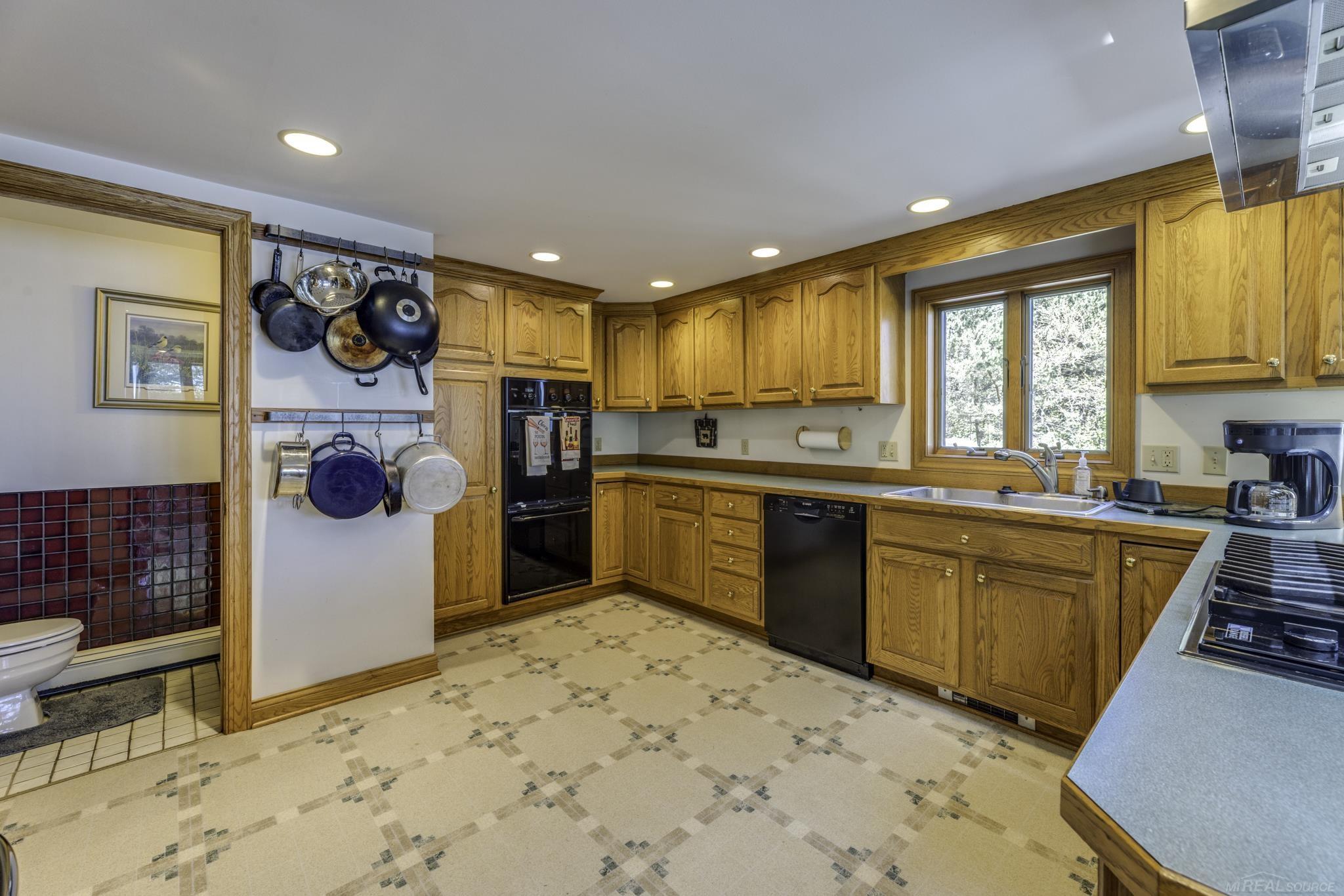 3388 North Lakeshore Road Deckerville, MI 48427 - Photo 28 of 82
