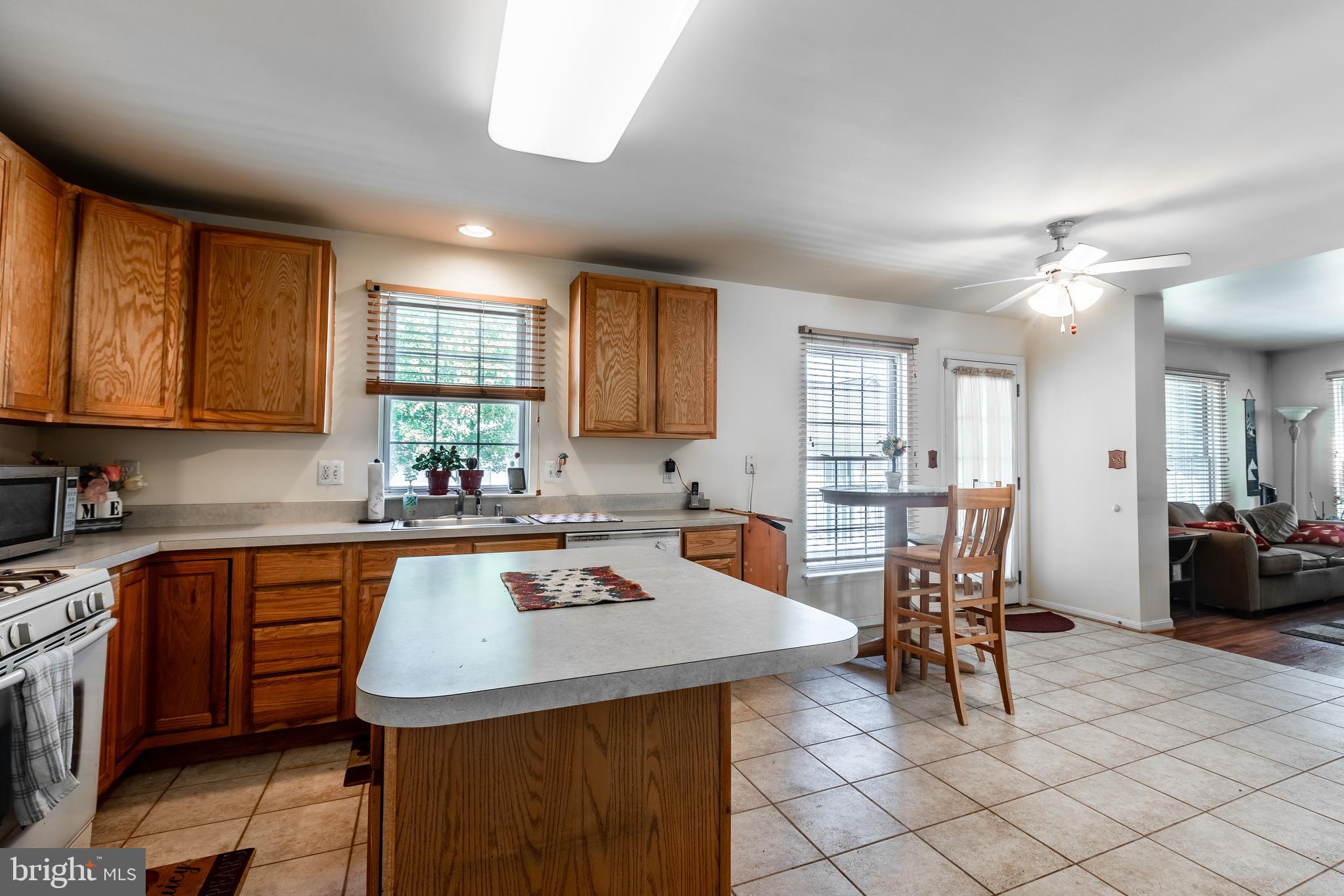 208 Seamaster Road Baltimore, MD 21221 - Photo 15 of 46 Gallery Image 15