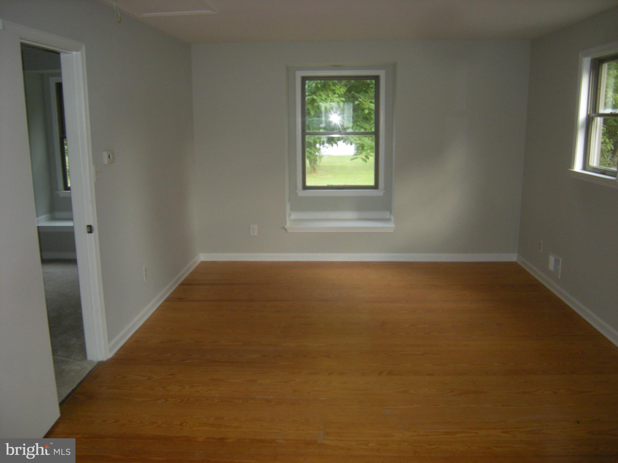 610 Powhatan Beach Road Pasadena, MD 21122 - Photo 18 of 22 Spacious UL Bedroom