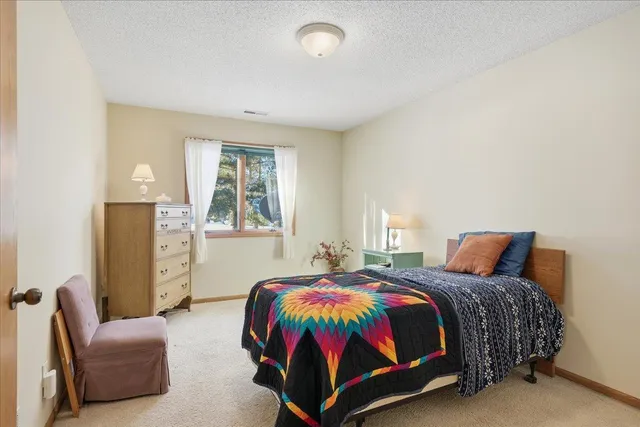 $275,000 | 566 Williamsburg Place, New Richmond, WI 54017