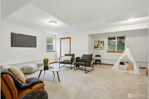$935,000 | 8017 64th Street Southeast, Snohomish, WA 98290