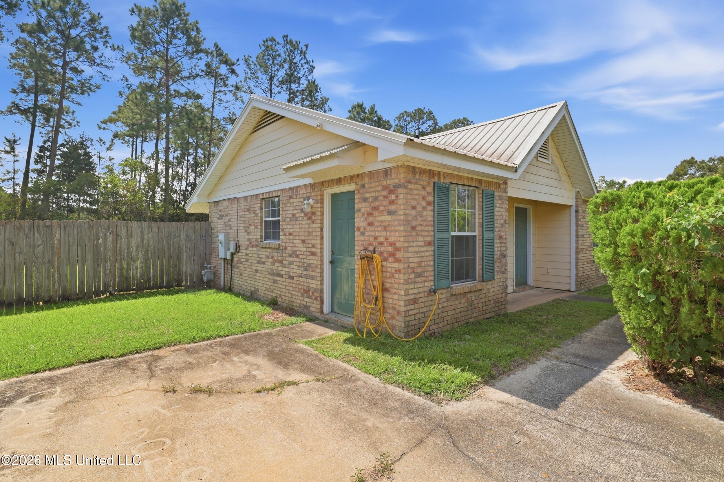 1617 Springridge Road Gautier, MS 39553 - Photo 6 of 39 6_r6__2670