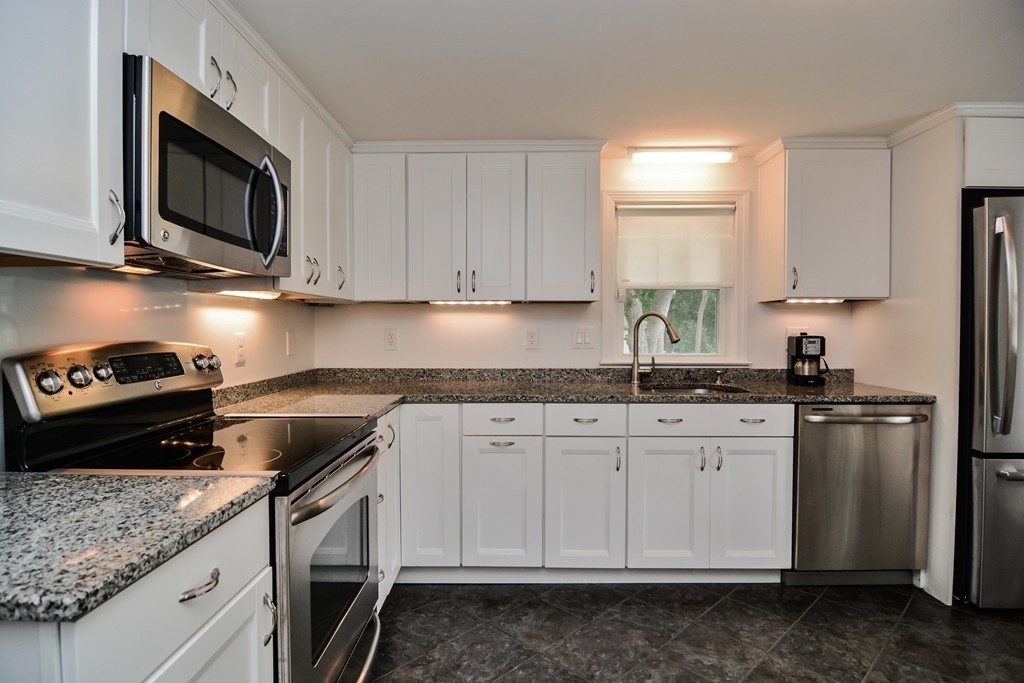 23 Kenwood Road Methuen, MA 01844 - Photo 9 of 30 Gallery Image 9