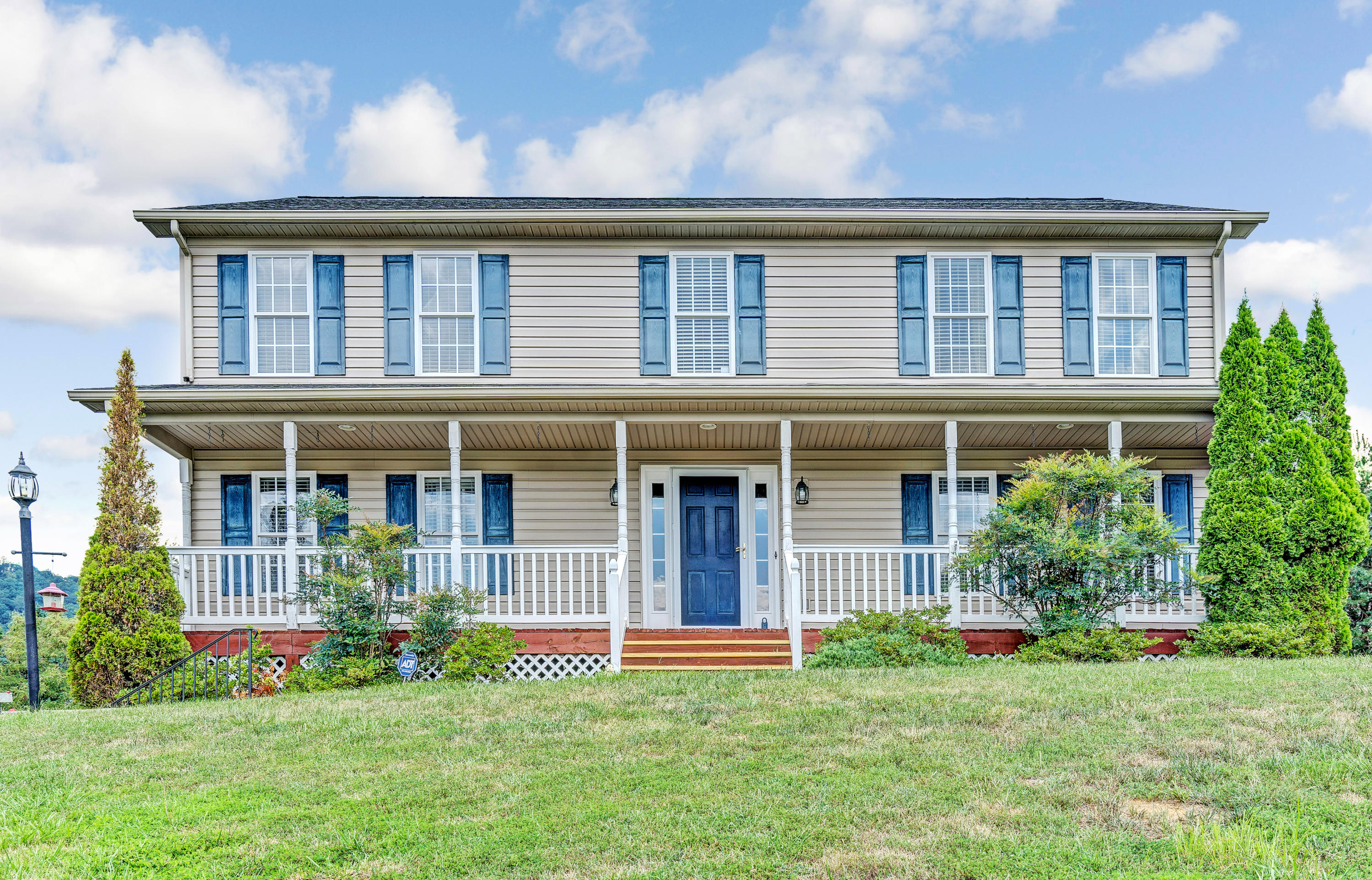 641 Castleridge Road Vinton, VA 24179 - Photo 2 of 38 1847-DSC07681_2_3_4_5