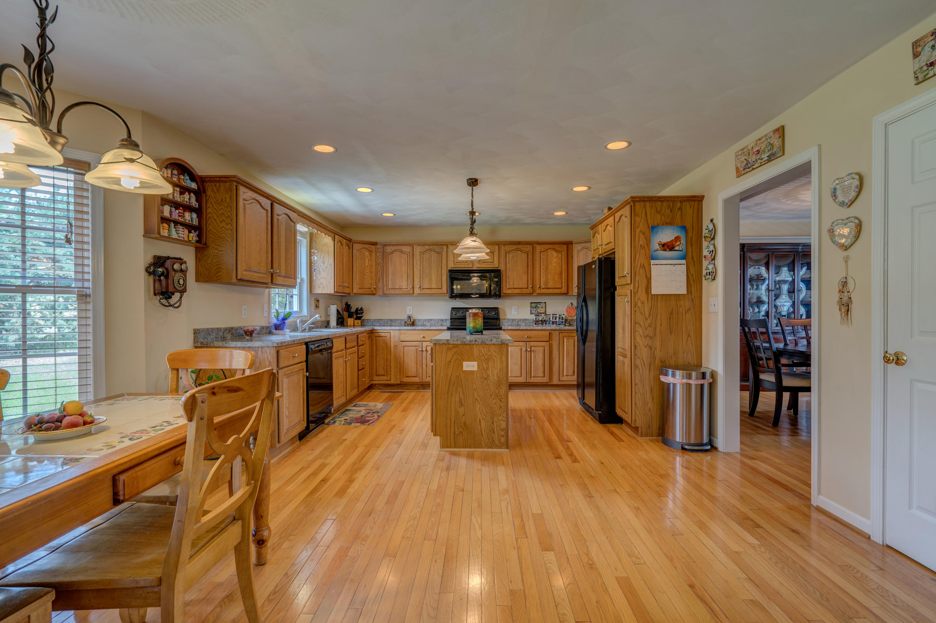 641 Castleridge Road Vinton, VA 24179 - Photo 14 of 38 DSC07766_67_68_69_70