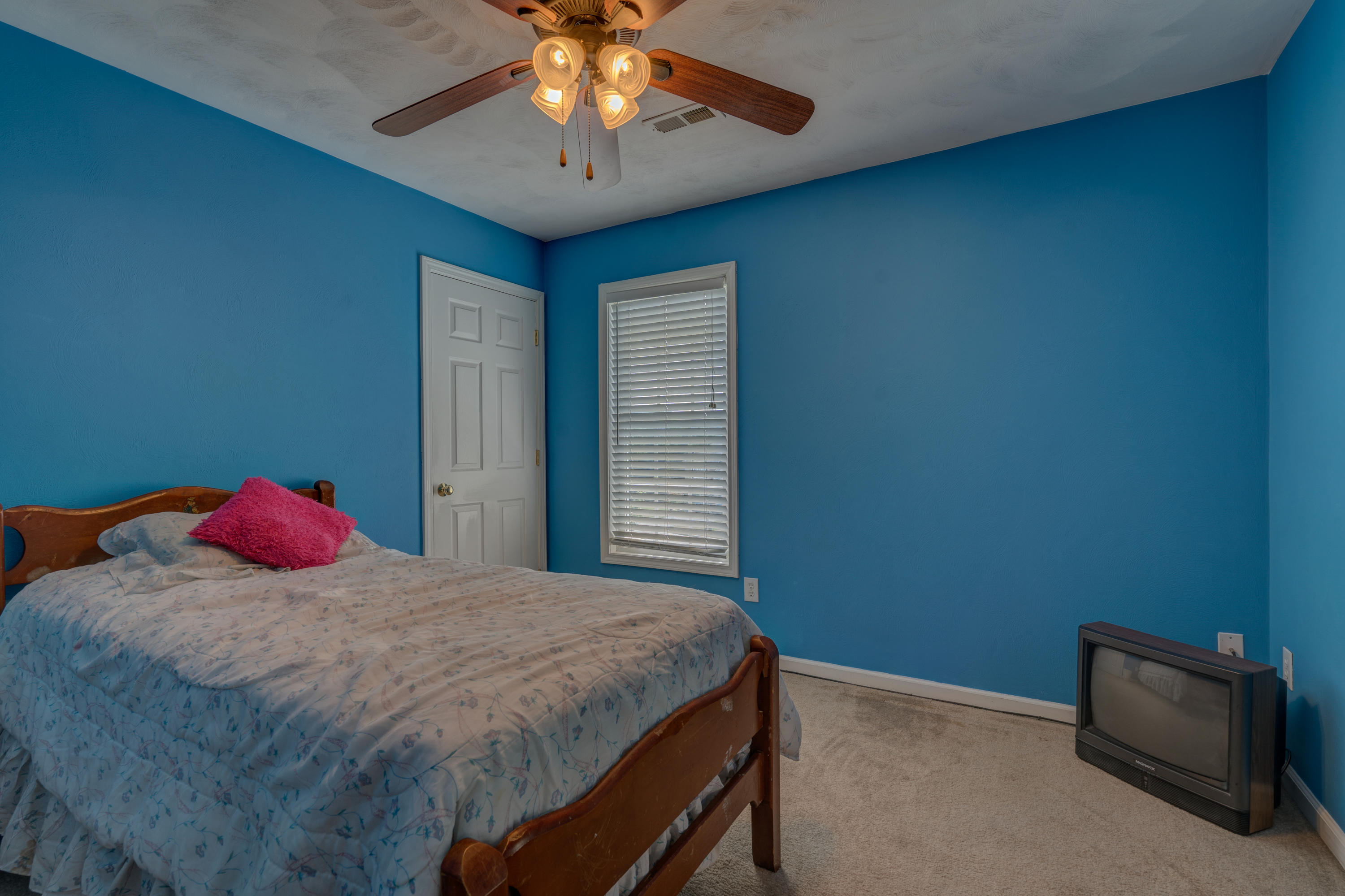 641 Castleridge Road Vinton, VA 24179 - Photo 30 of 38 DSC07866_67_68_69_70