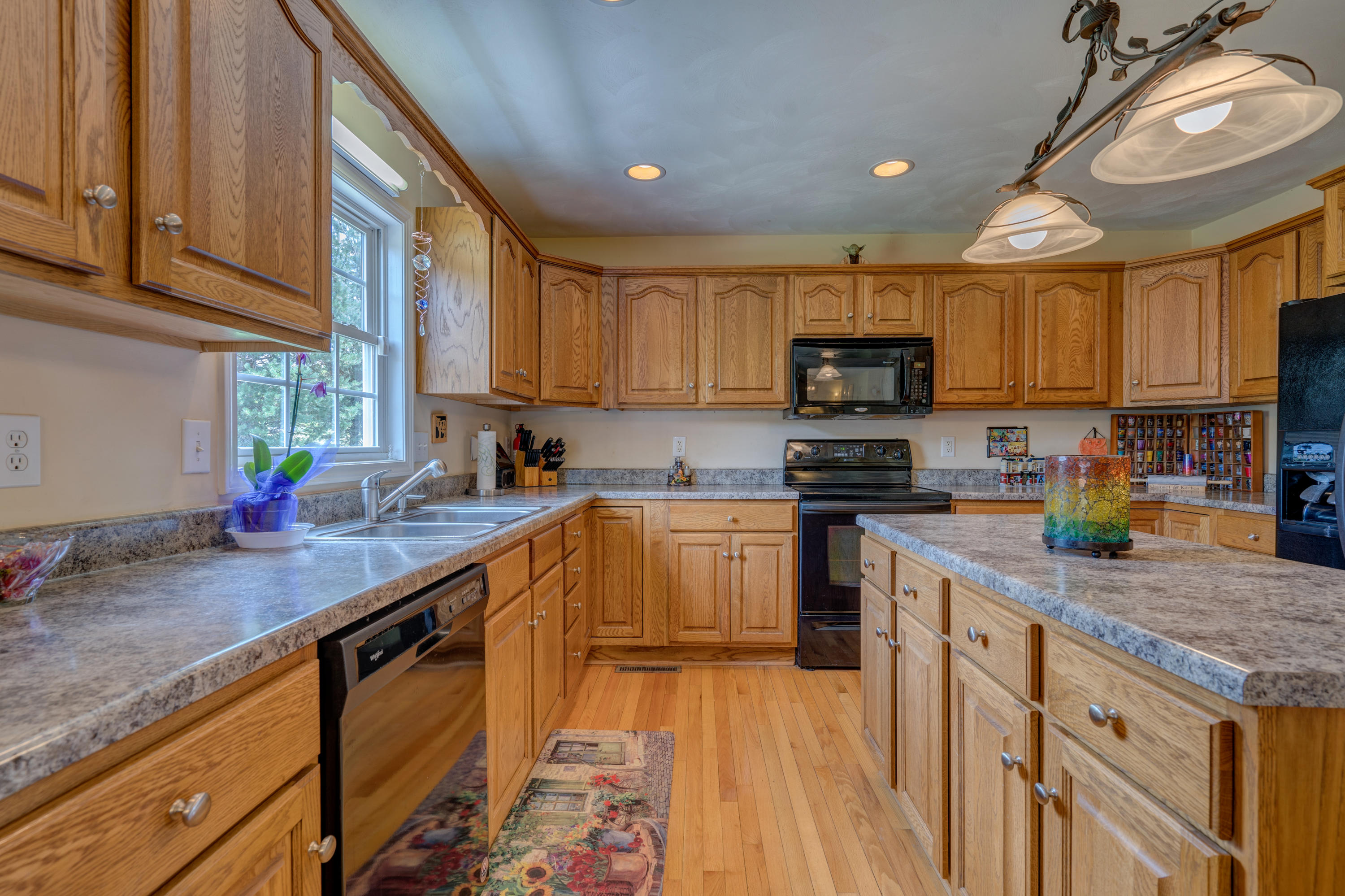 641 Castleridge Road Vinton, VA 24179 - Photo 9 of 38 DSC07731_2_3_4_5