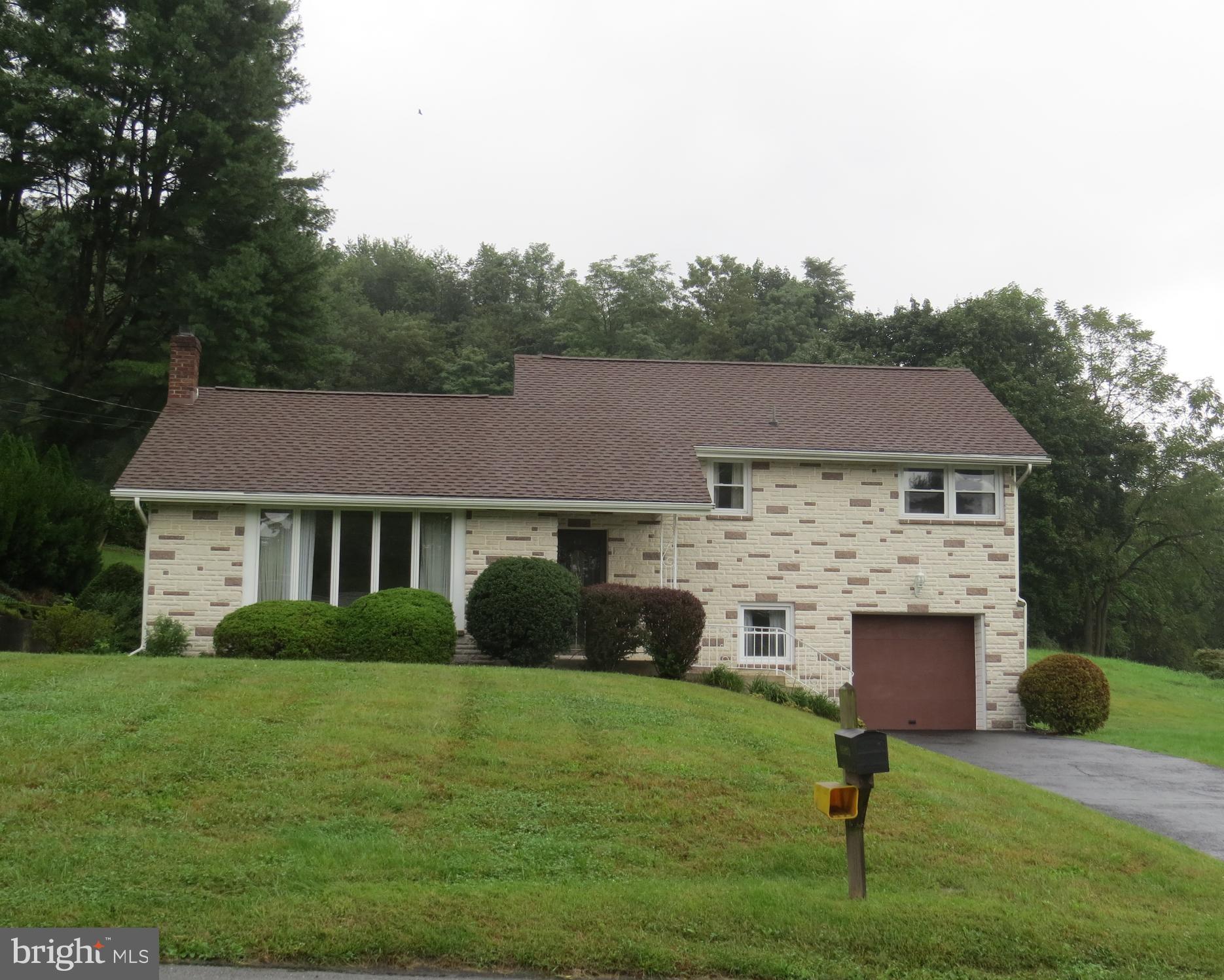 10 Oak Grove Road Pine Grove, PA 17963 - Photo 1 of 31 Gallery Image 1