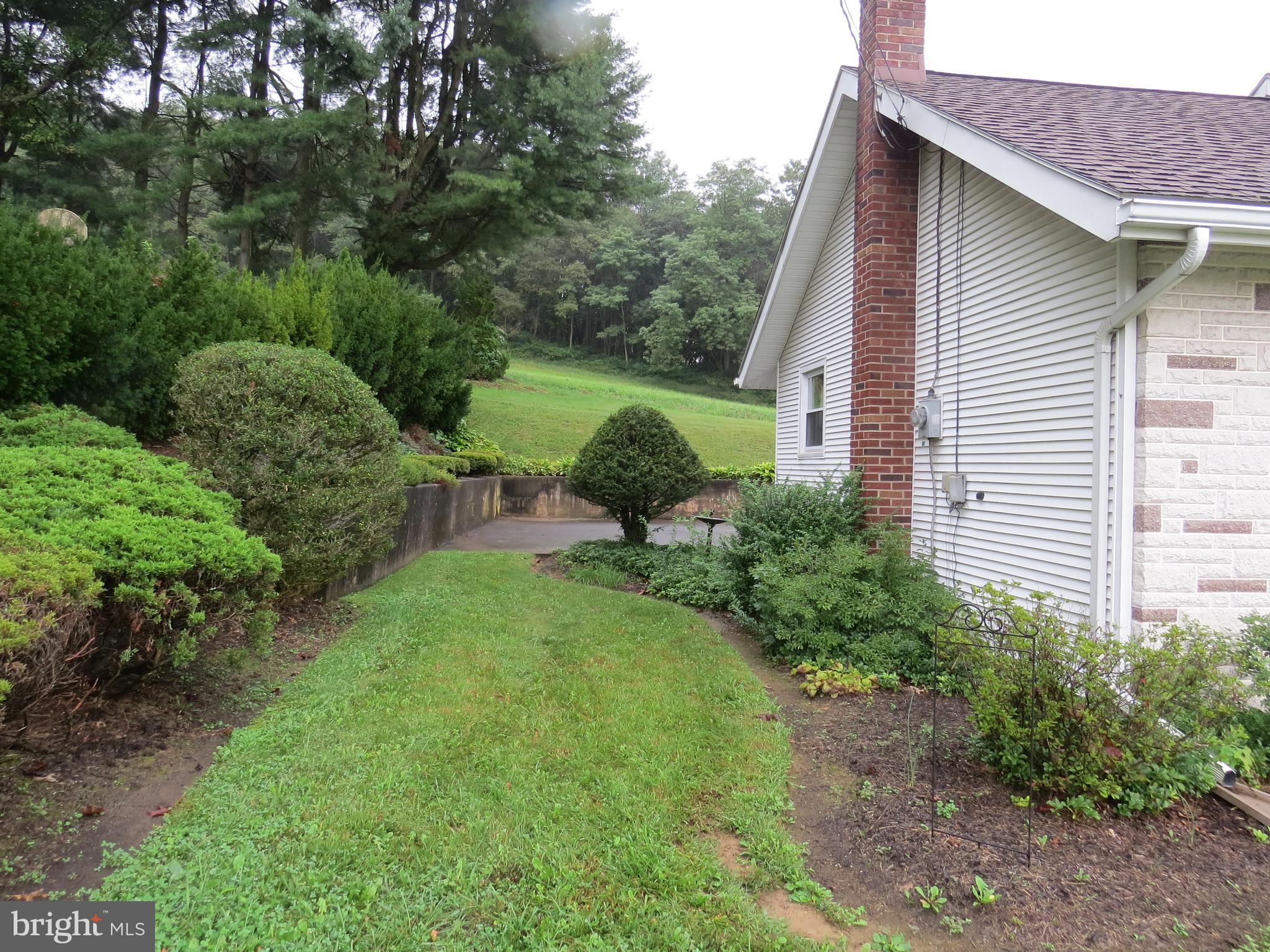10 Oak Grove Road Pine Grove, PA 17963 - Photo 3 of 31 Gallery Image 3